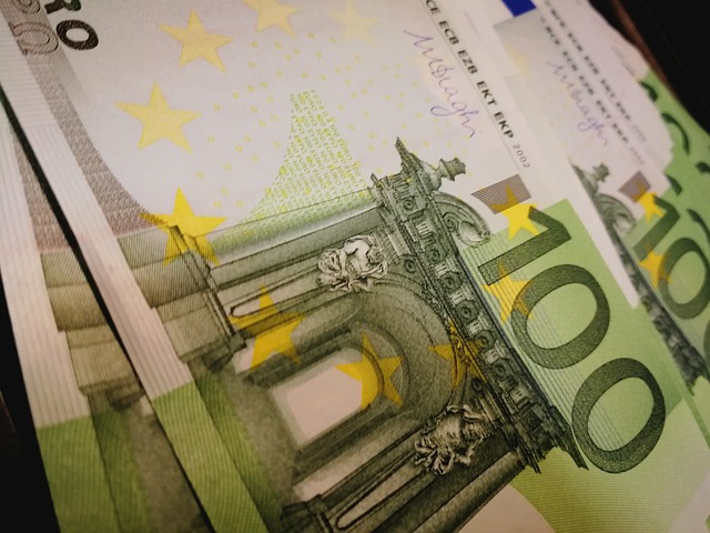 euro bankovky.jpg